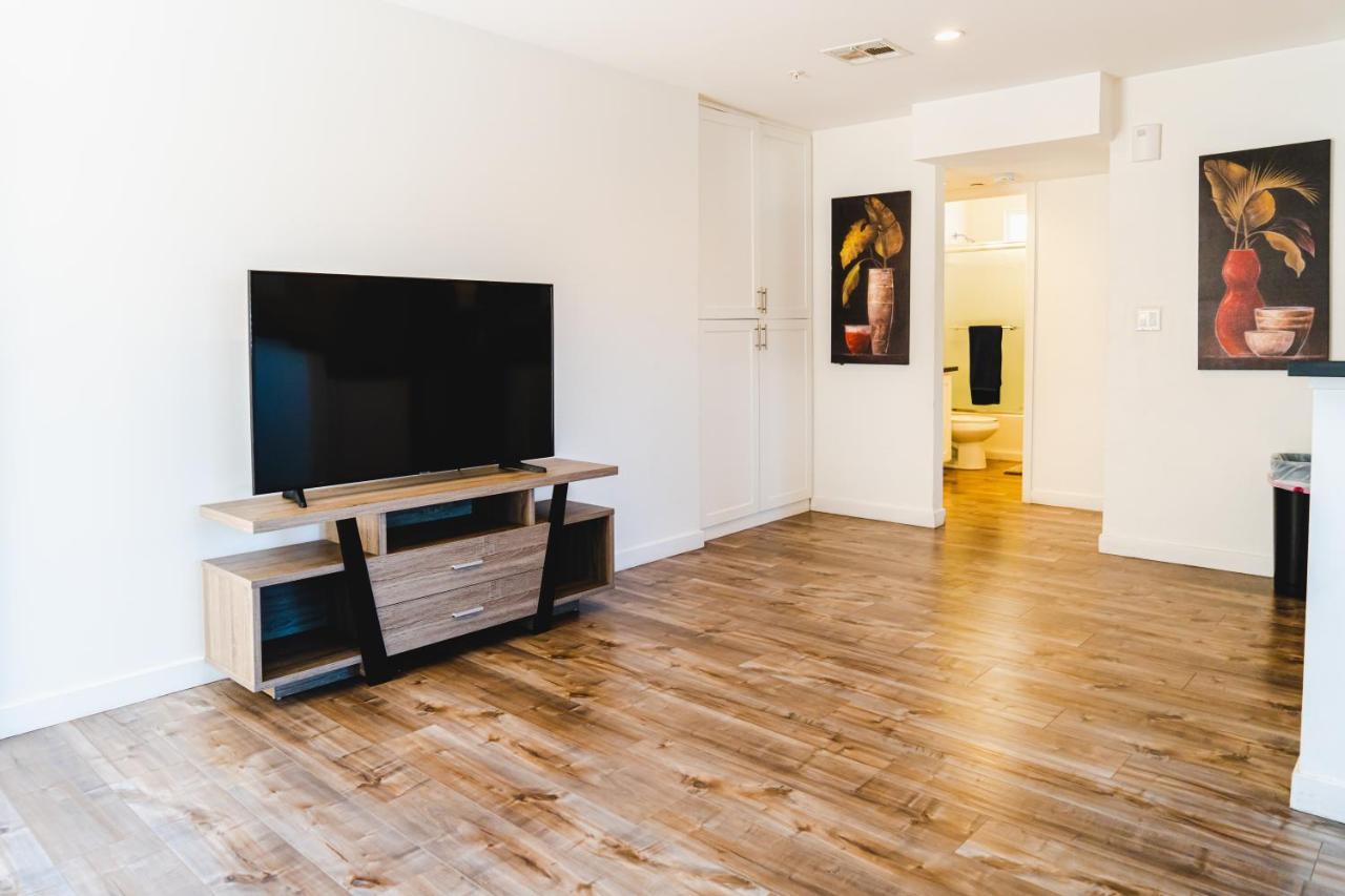 Modern Remodeled 1-Bedroom Close To Hollywood Walk Of Fame With Parking Los Angeles Exterior foto