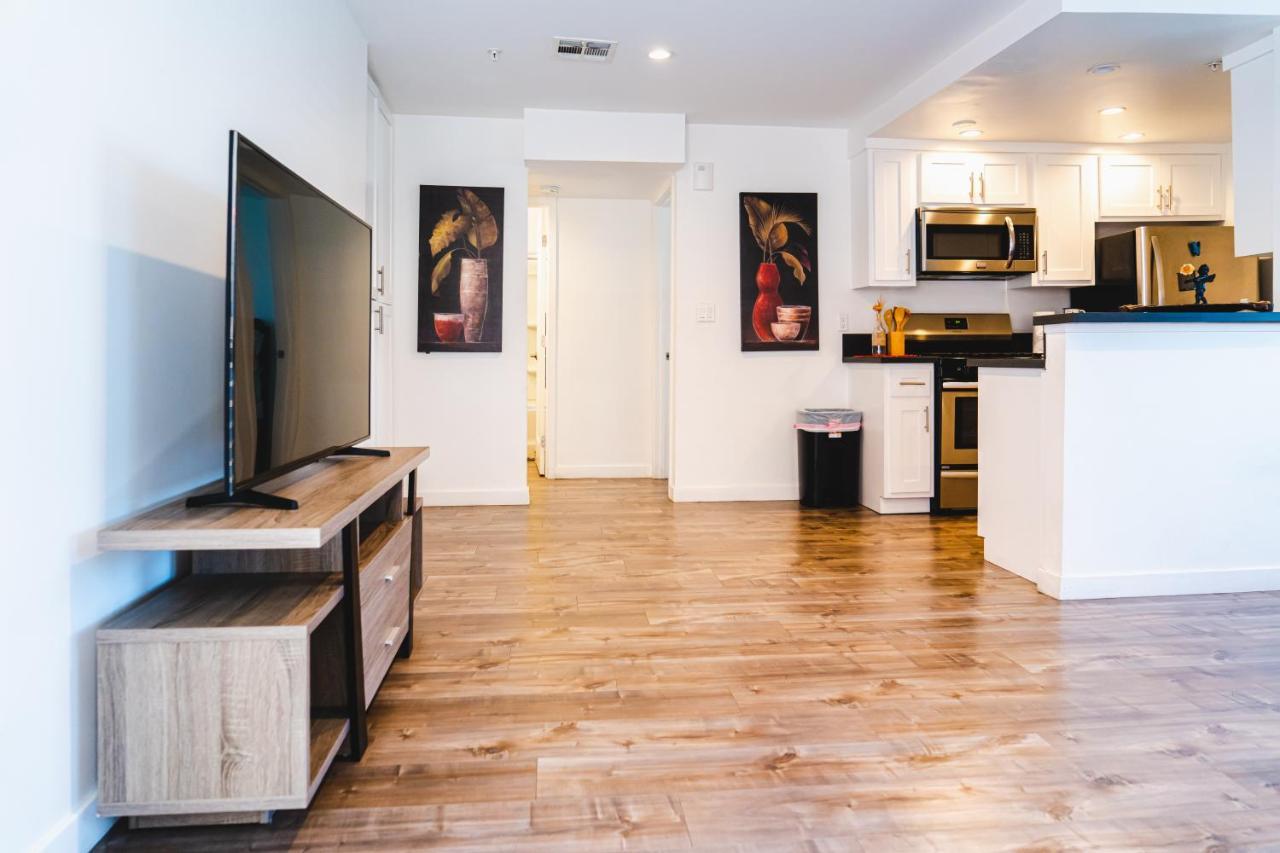 Modern Remodeled 1-Bedroom Close To Hollywood Walk Of Fame With Parking Los Angeles Exterior foto